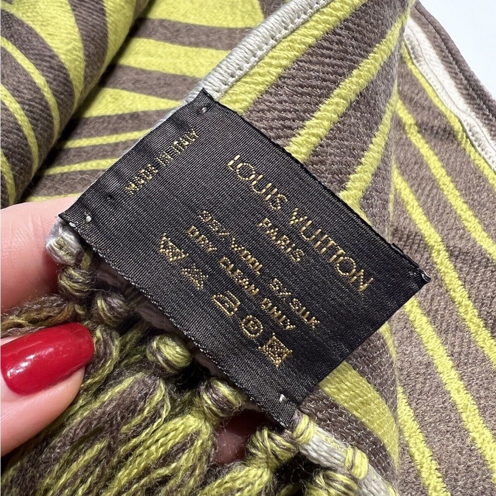 Louis Vuitton LV 95% Wool 5% Silk Green Brown Reversible Tassel Scarf